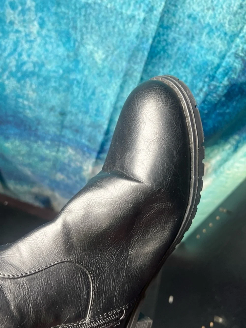 Over-the-Knee Black Riding Boots — Sleek Zip-Up Style